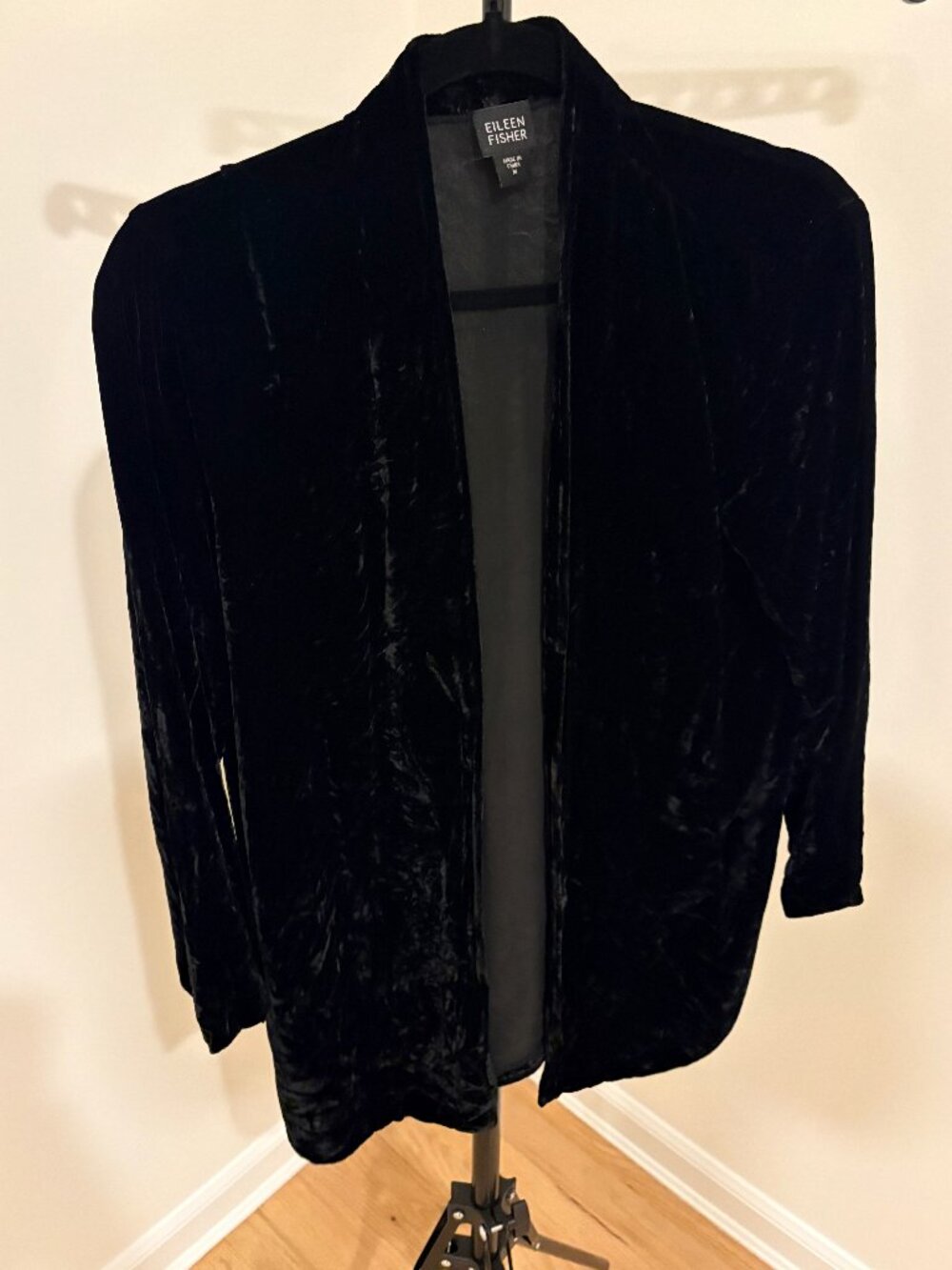 ✨ Eileen Fisher Black Silk-Blend Velvet Open-Front Long Blazer Jacket – Size M